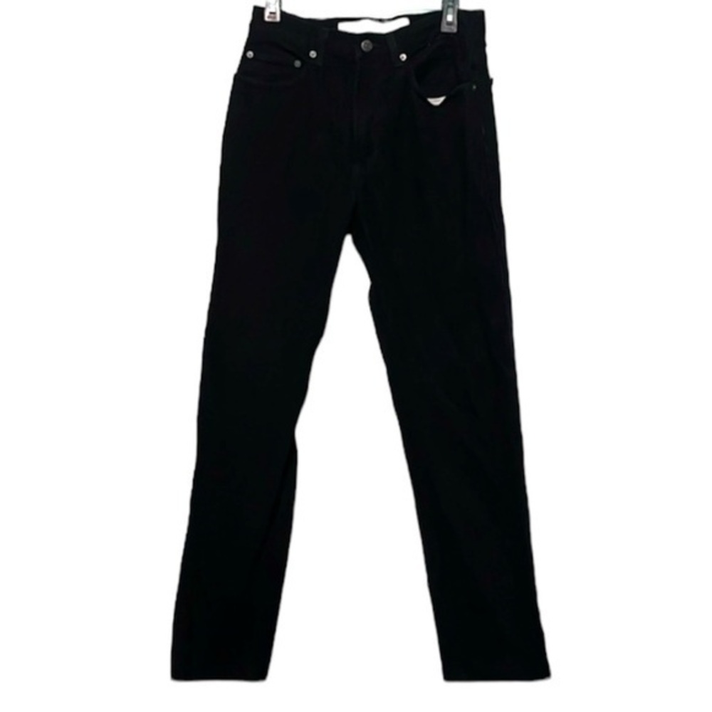 Gap easy fit men’s waist 32, length 34 in, color is black